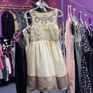 a’reve Sleeveless Size Small